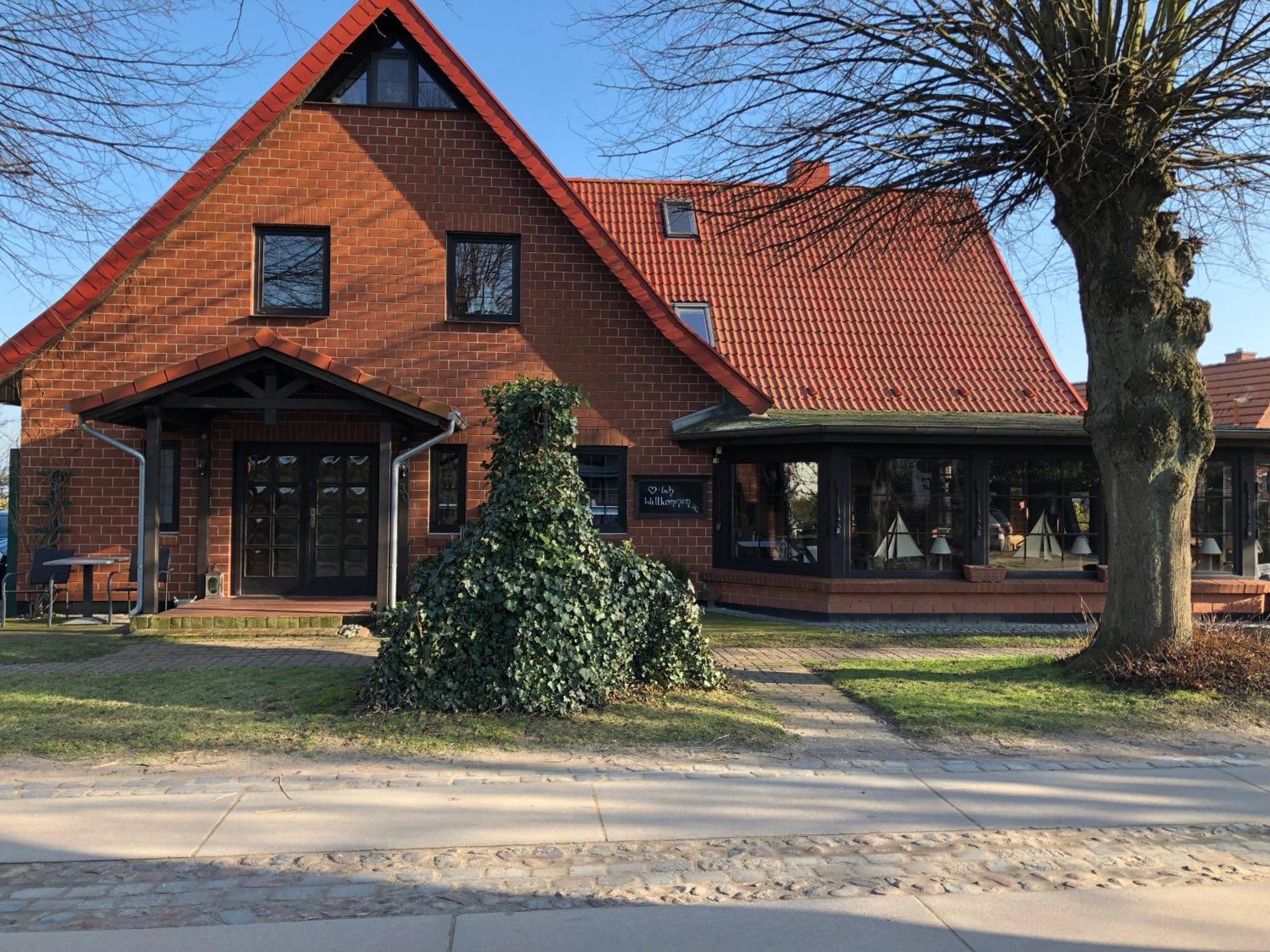 Landhaus Schlunt Вустров Екстериор снимка